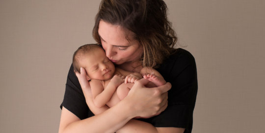 baby girl mother Kingston newborn photographer