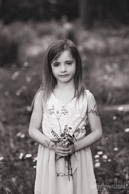 children photography in black and white