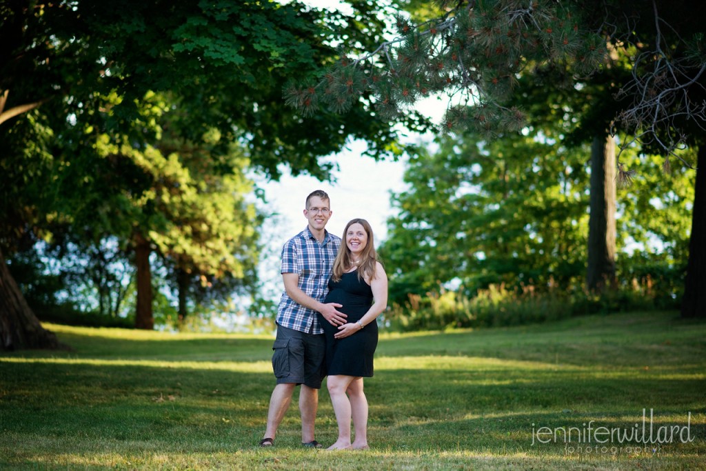 maternity portrait in Lake Ontario Park in Kingston, Ontario