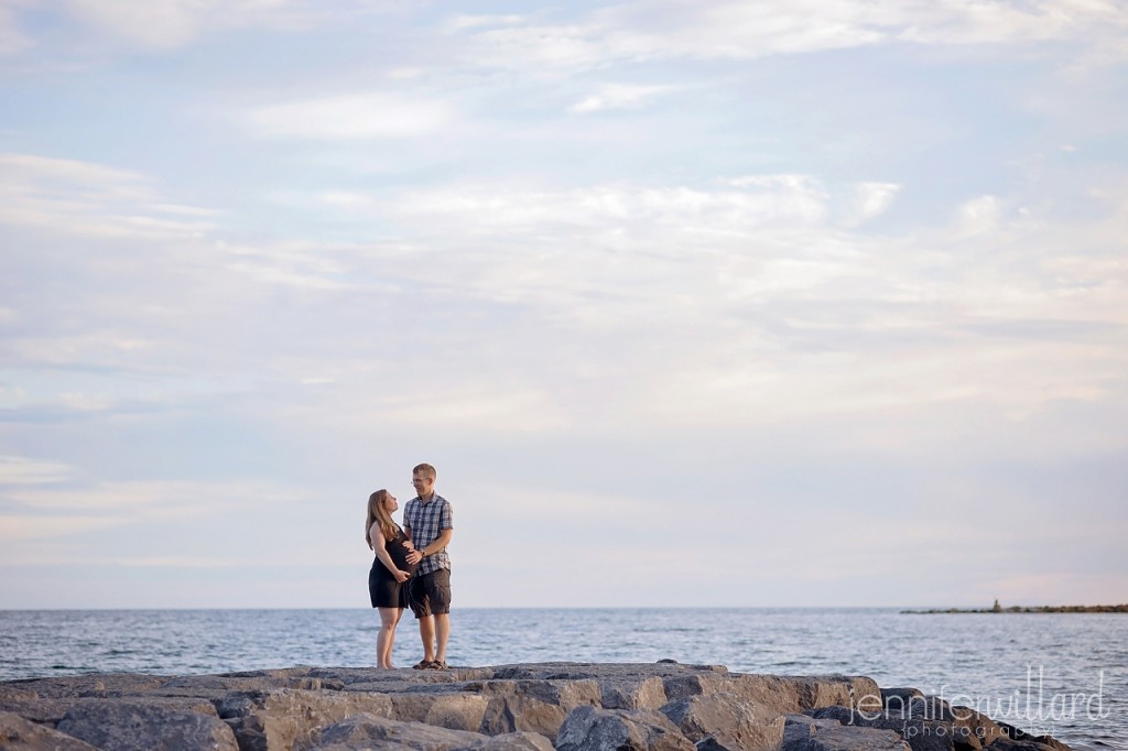 lakeside maternity pictures