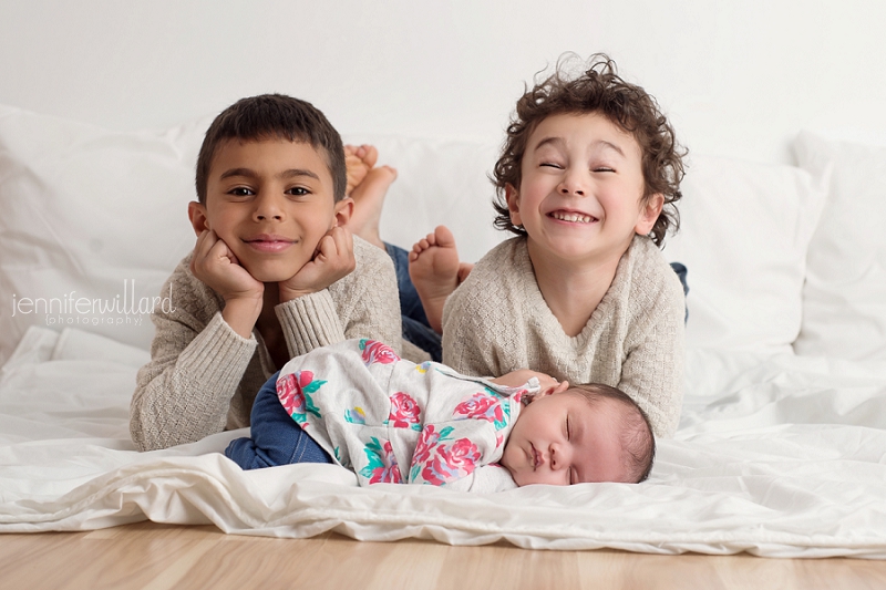 older siblings with newborn