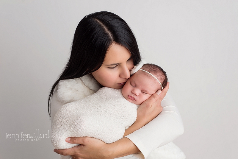 mom and newborn picture