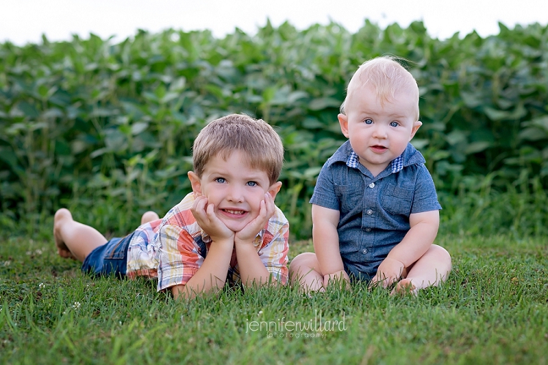 children portraits outside