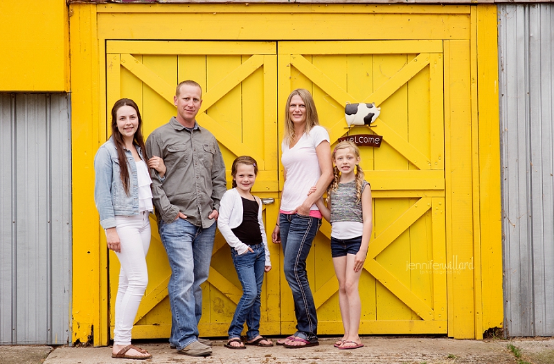 farm picture with family