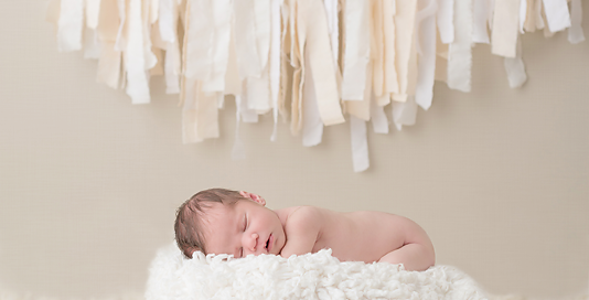 baby-boy-portrait-studio-cream-white-colour-theme-ygk