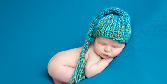 blue-blanket-newborn-boy-teal-hat-kingston-portrait-studio