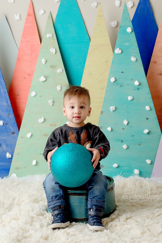 children-colourful-trees-christmas-photography-portrait-studio-kingston-ontario-01