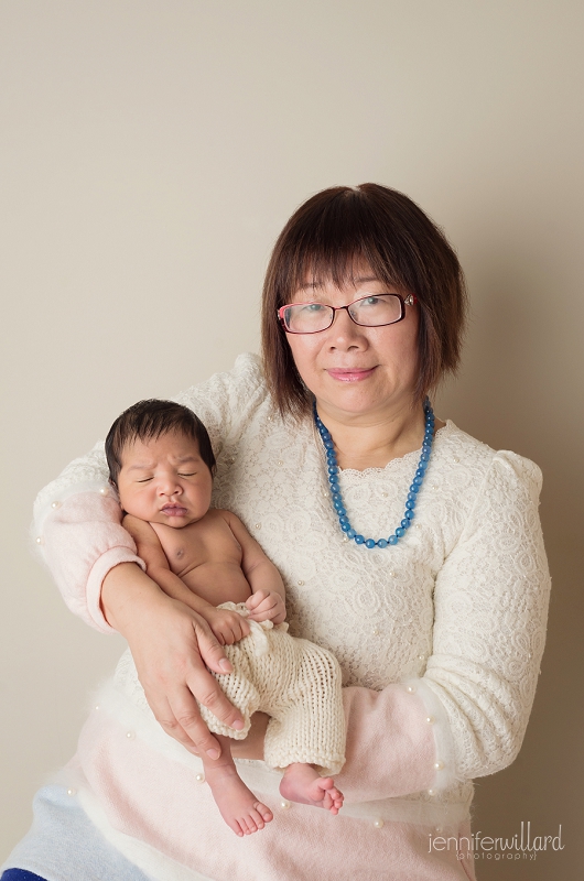 grandma-grandson-newborn-photography-studio-portrait-kingston-photography-01