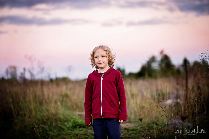 children-autumn-october-sunset-field-kingston-ontario-photographer-01