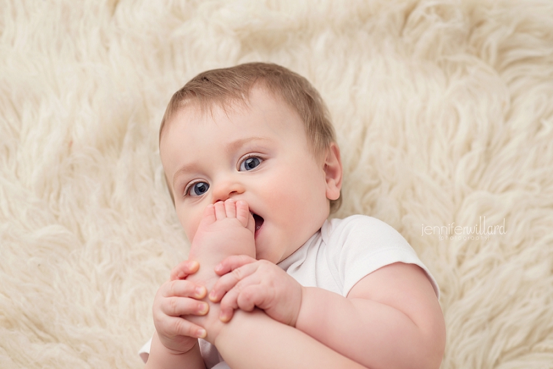 organic-baby-portrait-toes-kingston-ontario-photographer-01