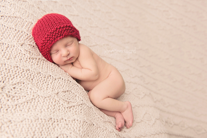 red-hat-newborn-portrait-kingston-ontario-photography