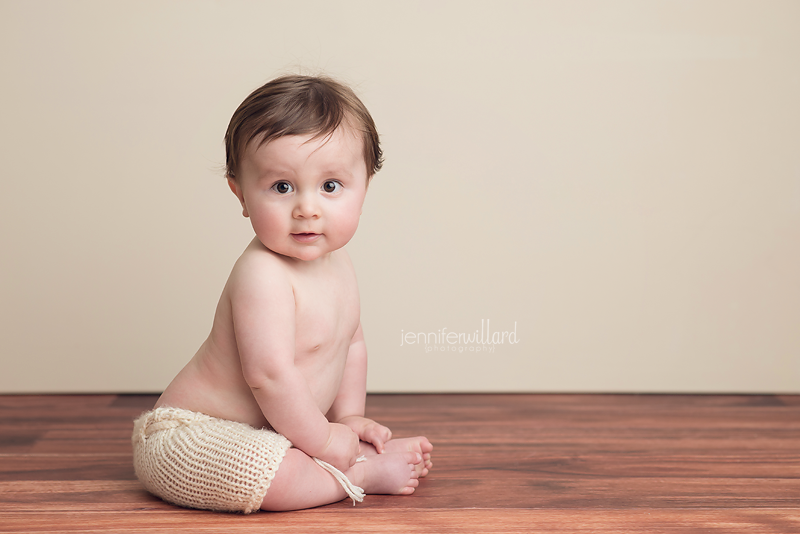 baby-boy-photography-studio-cream-backdrop-wood-floor-kingston