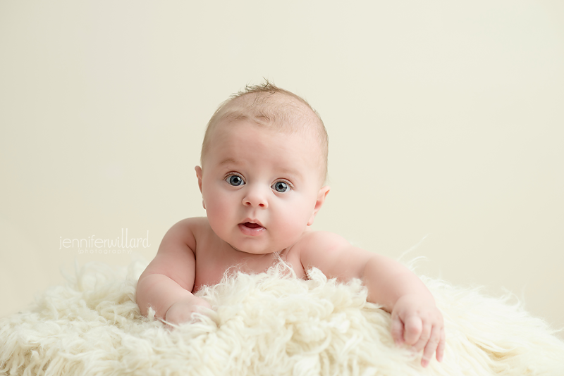 baby-milestone-portrait-studio-kingston-ontario-ygk-photographer