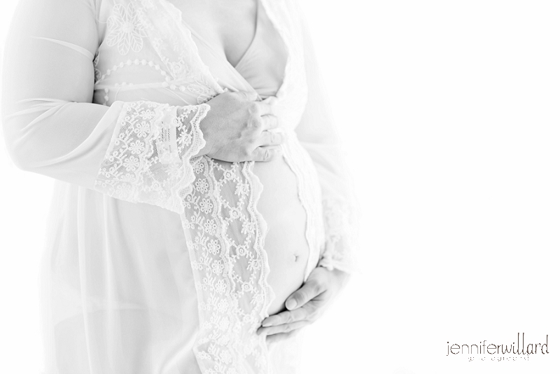 black-white-maternity-portrait-maternity-ward