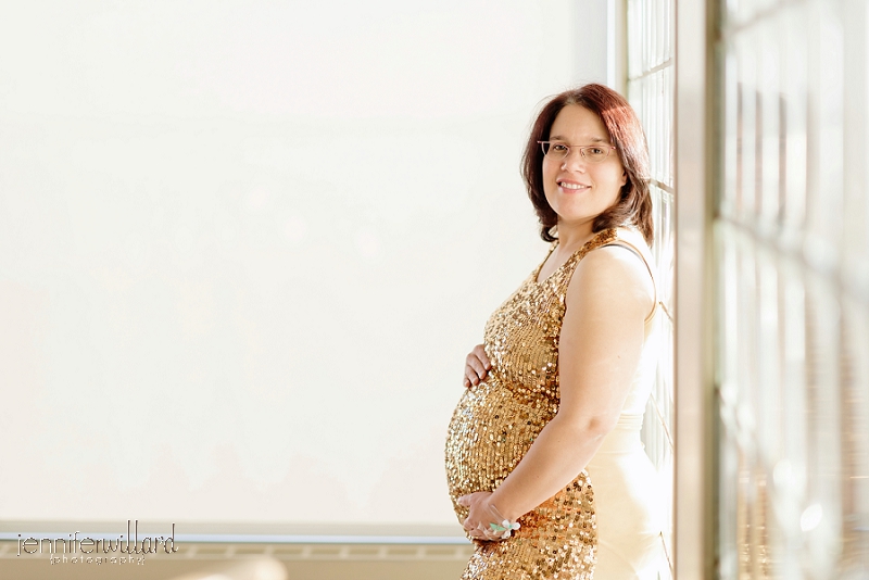 pregnant-mother-gold-sequin-dress-labout-maternity-ward-KGH-hospital