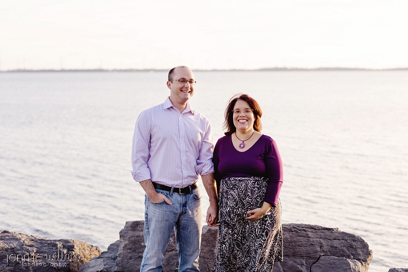 outdoor-maternity-photography-lake-ontario-maternity-photographer-kingston