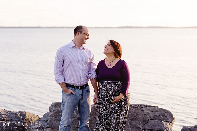 sunset-maternity-portraits-lake-ontario