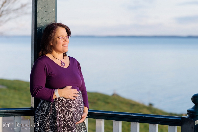 purple-shirt-pregnancy-portrait-lakeside-maternity-photography-kingston