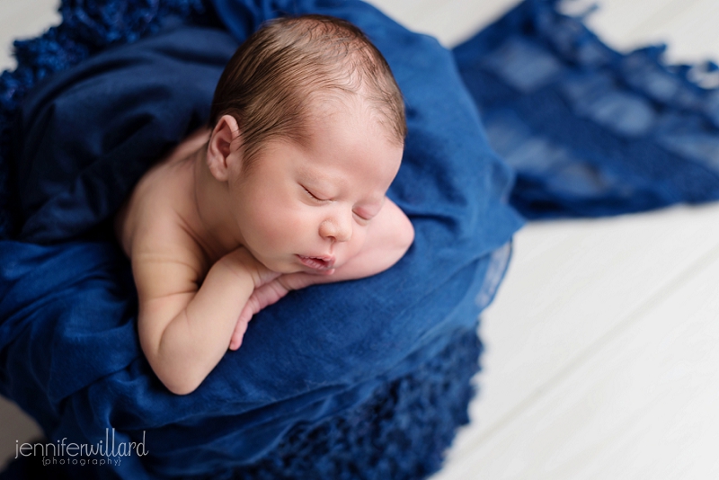 baby-in-bucket-pose-studio-photography-Kingston-Ontario