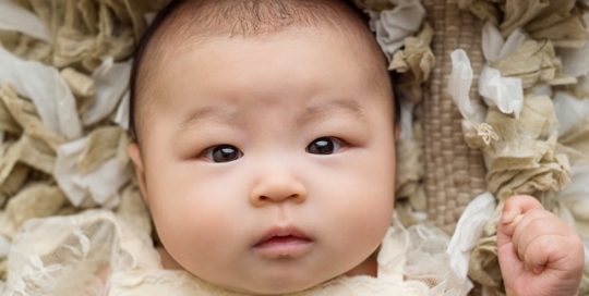 baby-girl-100-days-old-chinese-tradition-photography