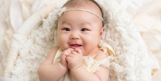 baby-portrait-100-days-old-chinese-tradition