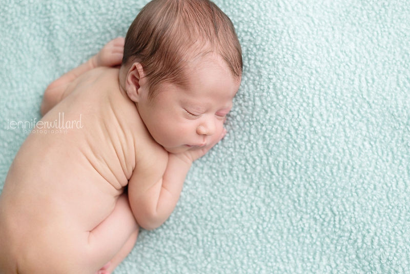 blue-blanket-newborn-baby-pose