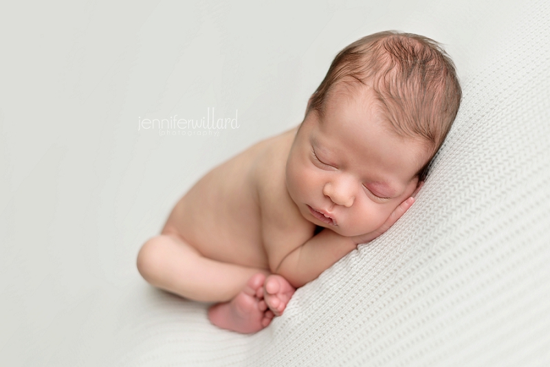 newborn-baby-pose-taco-white-blanket-kingston-ontario