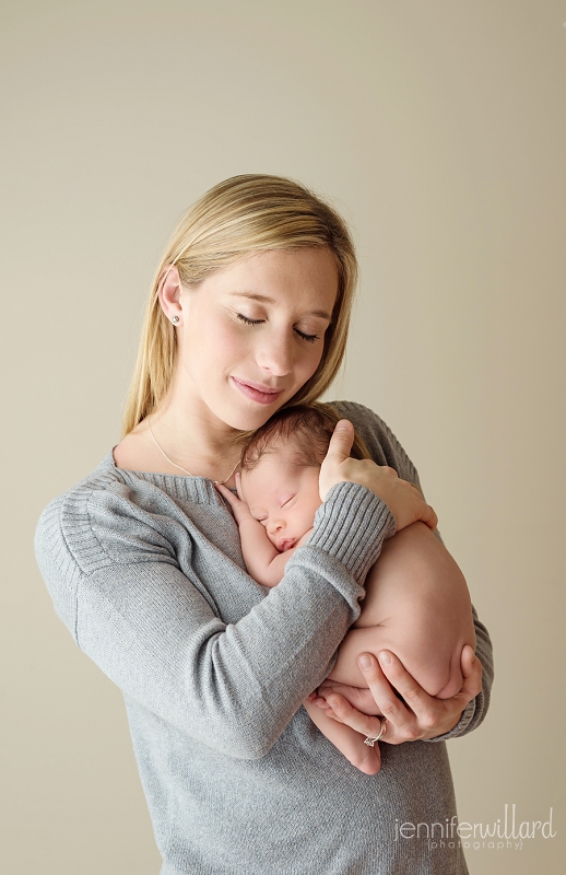 mother-baby-pose-studio-kingston-ontario