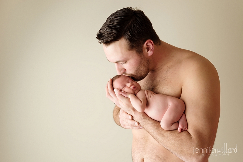 daddy-baby-pose-studio-kingston-ontario-photographer