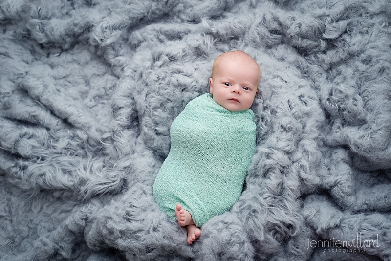 blue-wrap-grey-flokati-kingston-portrait-photographer