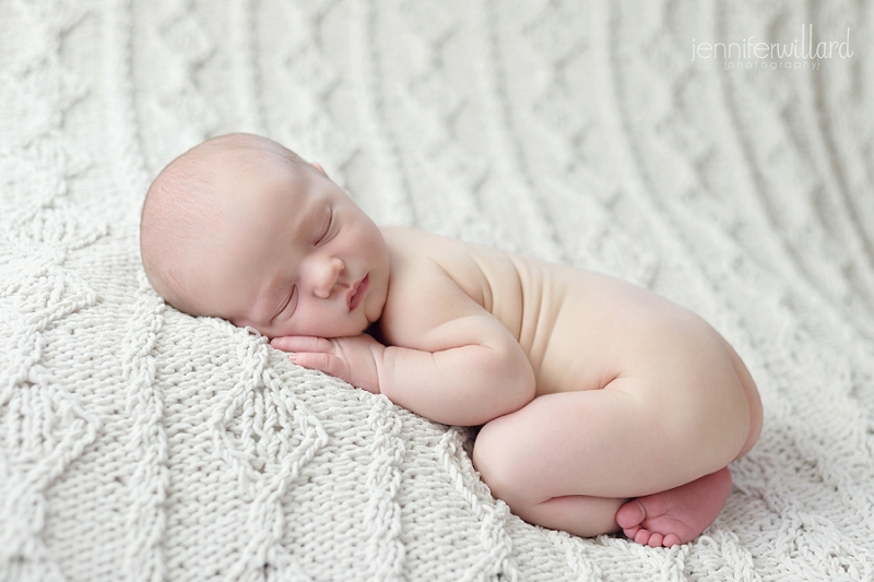 baby-newborn-girl-white-blanket-pose-kingston-photographer