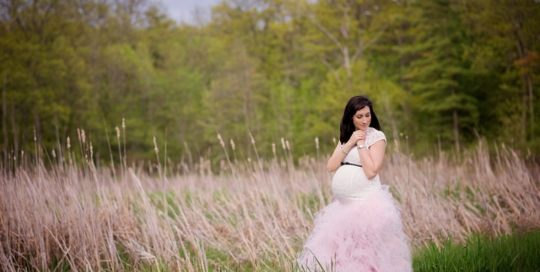 glamour maternity portrait field pink tutu kingston ontario maternity photographer