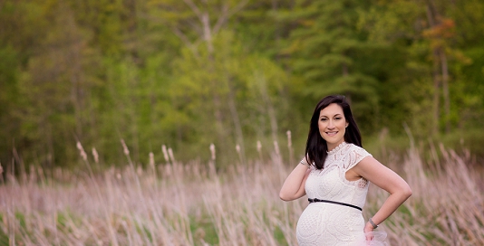 glamour pregnancy portrait sue bryce style lemoine point pink tutu field kingston ontario maternity photographer