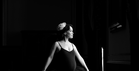 ballerina maternity picture at CFB Kingston inside manor in black and white