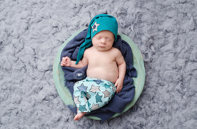 newborn-boy-star-pants-mint-bowl-teal-hat-Kingston-Newborn-Photographer