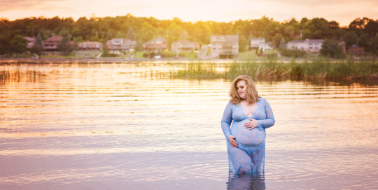 Sunset Maternity Picture Pregnant Mother Lake blue tulle Kingston Photographer