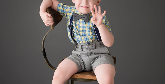 birthday boy 4 years industrial chair Kingston children photographer