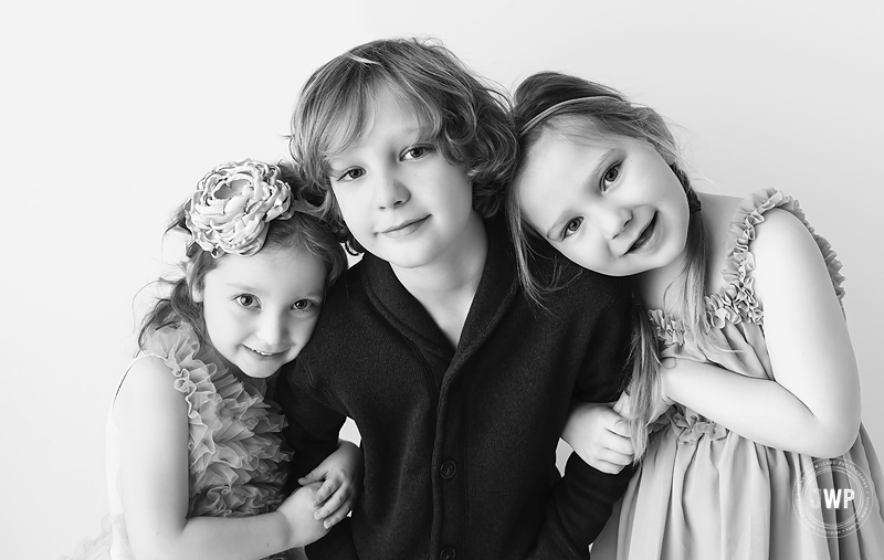 cousins ruffle dresses black and white Kingston Children Photographer