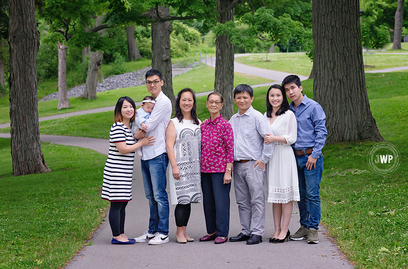 extended family on trail in park Kingston Ontario Photographer