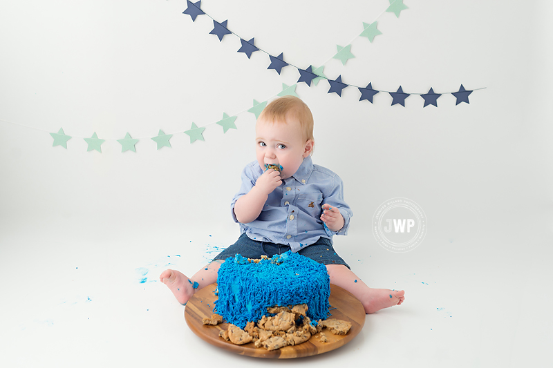 first birthday blue cake stars Kingston baby photographer