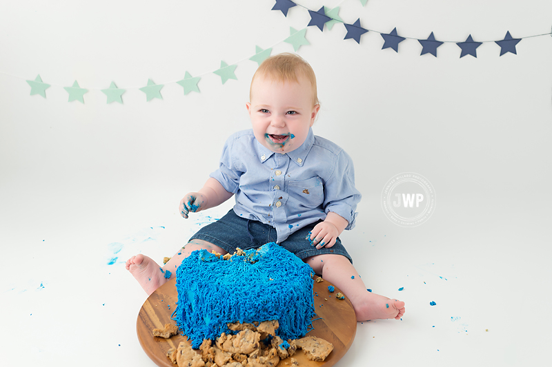 first birthday cake smash blue stars cookies Kingston photographer