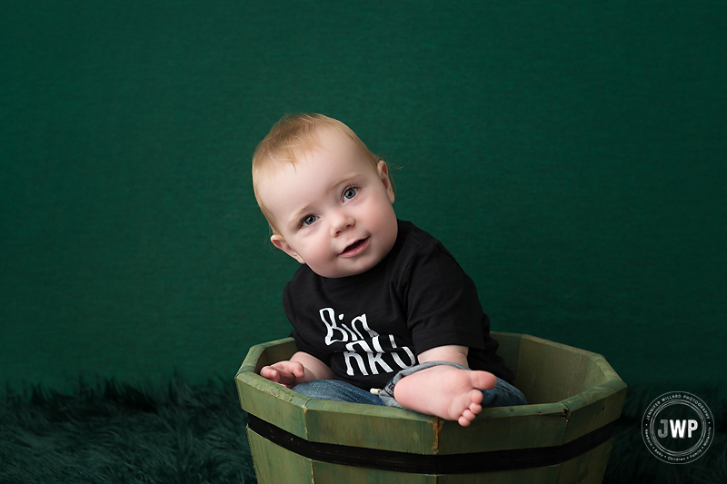 one year old boy green bucket Kingston baby photographer