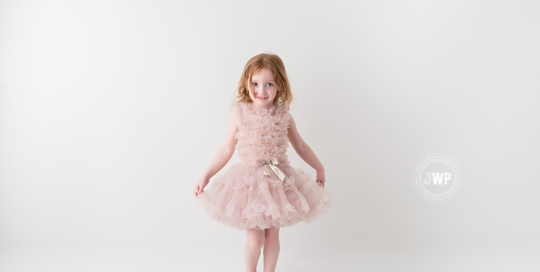 red hair girl pink tulle dress Kingston Ontario children Photographer