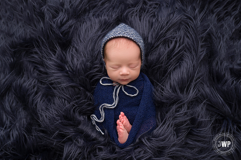 newborn boy navy blue bonnet flokati Kingston children photographer