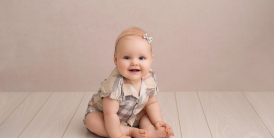 baby girl cream neutrals 6 months old Kingston baby photographer