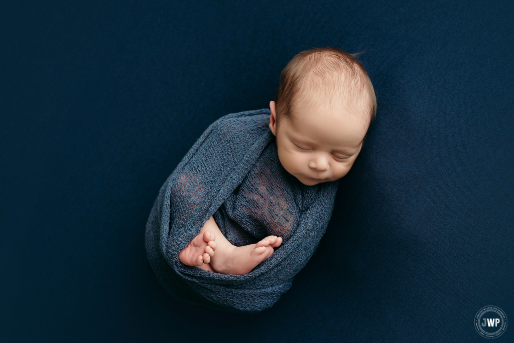 baby boy blue wrap blanket Kingston ontario newborn photographer