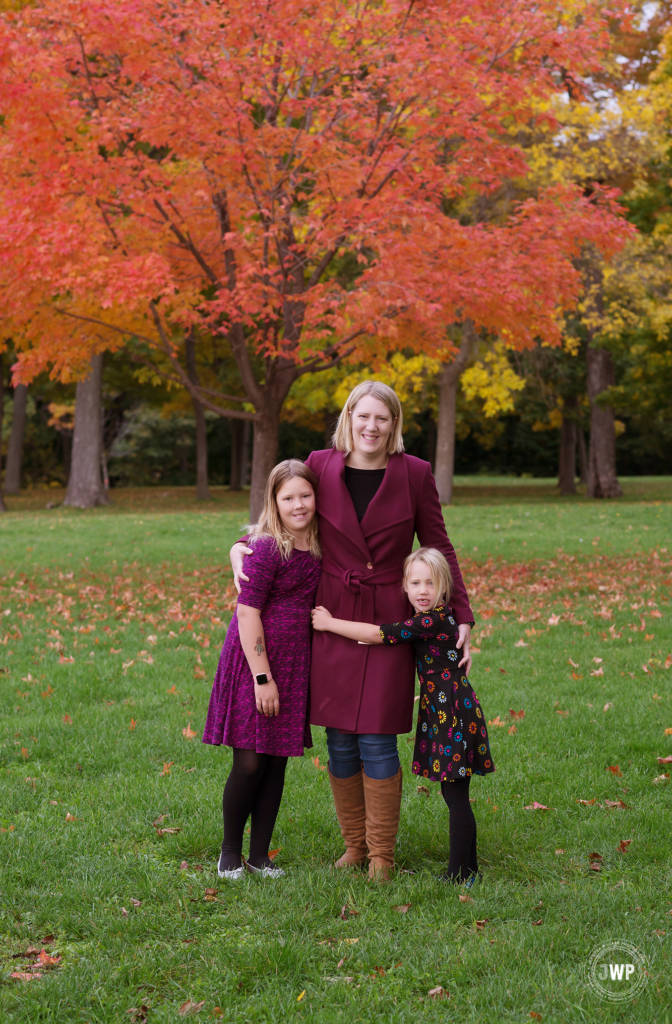 fall mini session mother girls Kingston family photographer