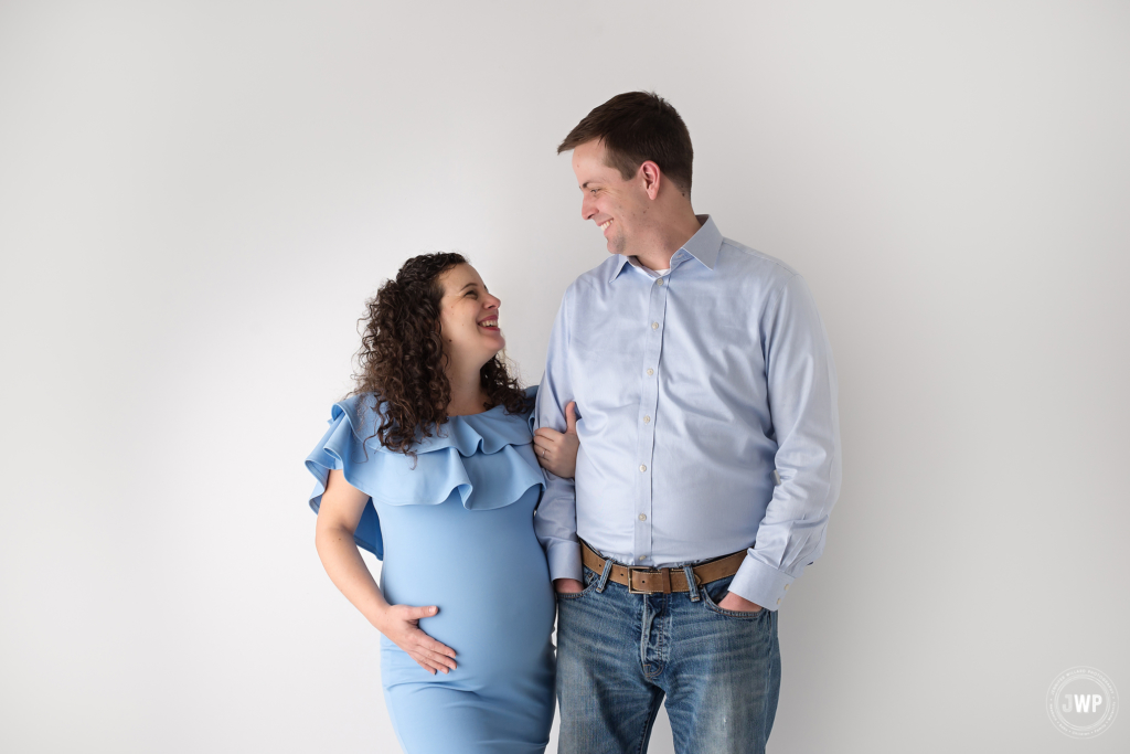 pregnant mother blue dress father Kingston maternity photographer