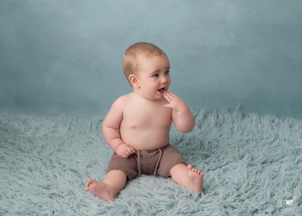 baby boy milestone 6 months blue flokati Kingston photographer