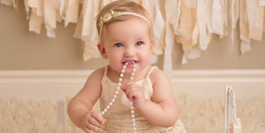 baby first birthday pearls neutral backdrop Kingston cake smash photographer